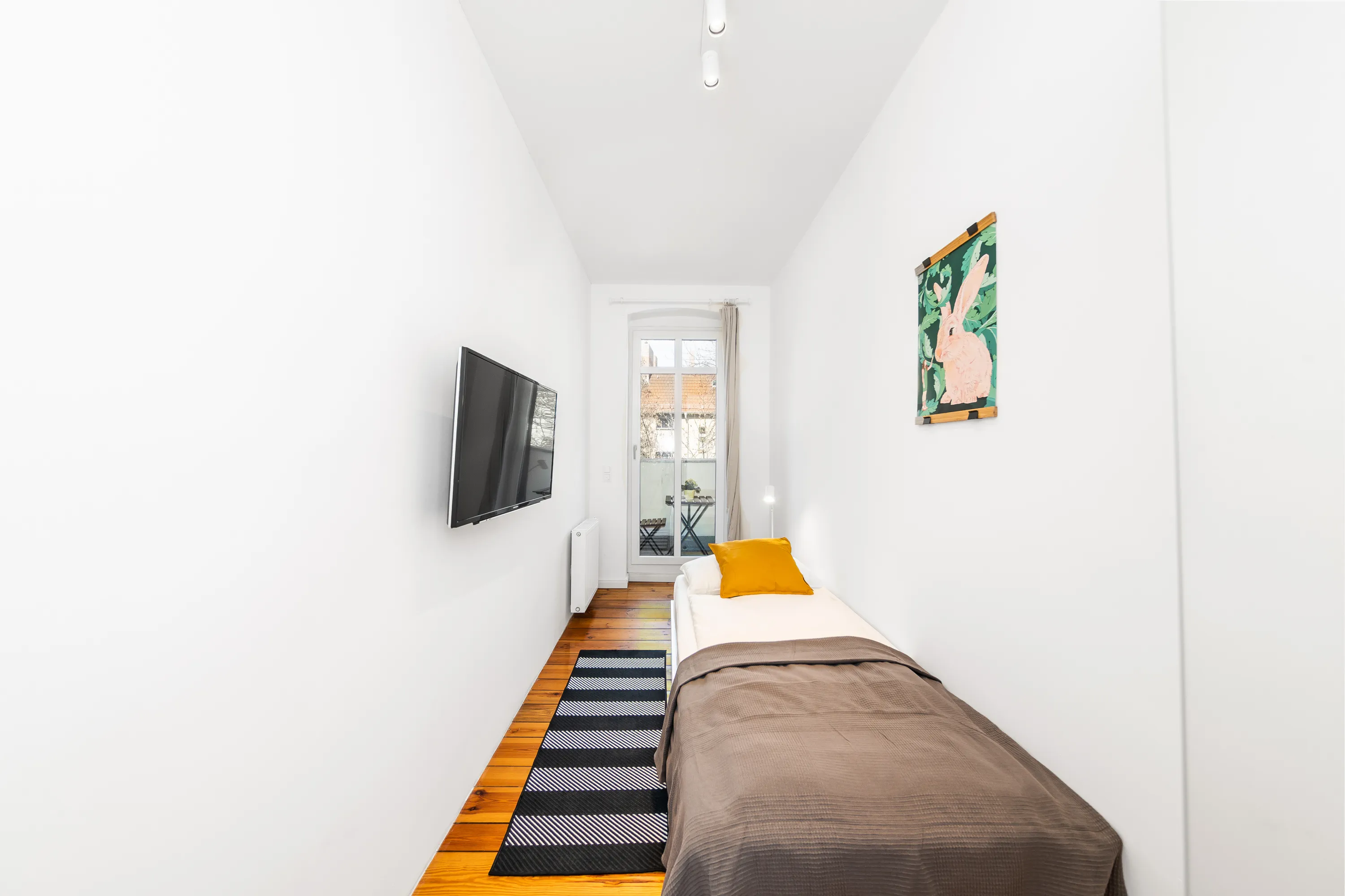 Real Estate - Image 6